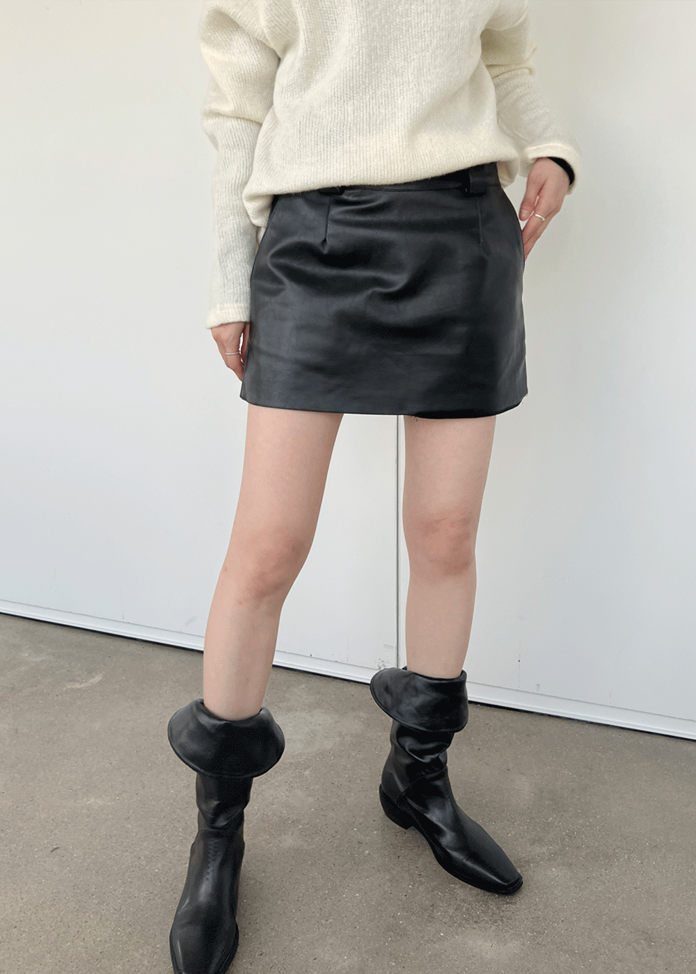 Leather mini skirt pants